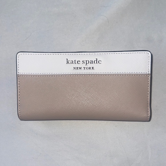 Kate Spade Blush/beige and White Wallet - Picture 1 of 6